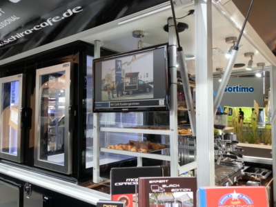 Peugeot Expert Black Edition Cafe LED TV System