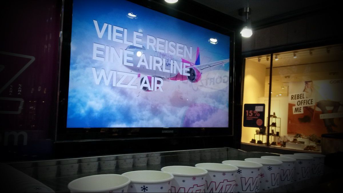 Wizz Air Promotion 2017 mit dem Expert Balck Edition und Schira Café