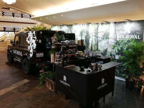 Das Landrover Defender Kaffeemobil von Café Royal,